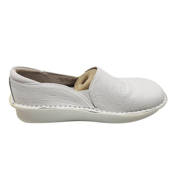 Alegria Womens Debra White Tooled Slip-On Nursing Shoes 39W Comfortable Leather - Picture 3 of 13